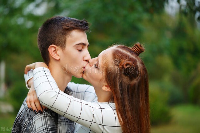 你的第一次初吻给了谁，你还记得吗？