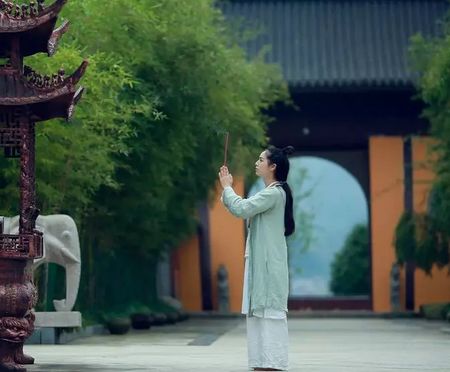 佛曰：渡己，亦是渡人