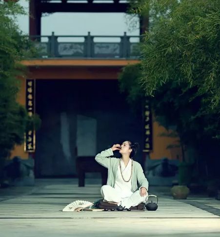 佛曰：渡己，亦是渡人