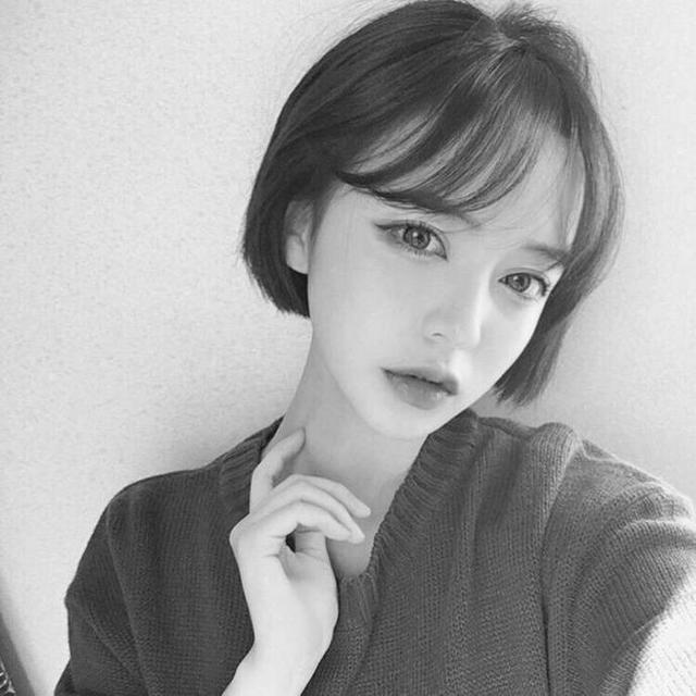 2020超拽高冷句子，不知道我的苦衷，就别劝我大度