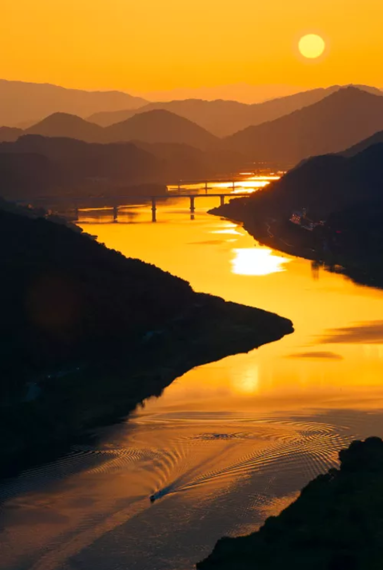 思念家乡亲人的诗句（10首思乡的诗词，让人怎能不思乡）