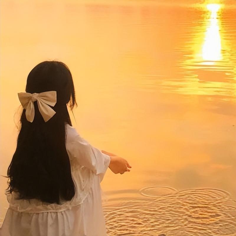 发朋友圈的心情短句20句，简单干净的句子