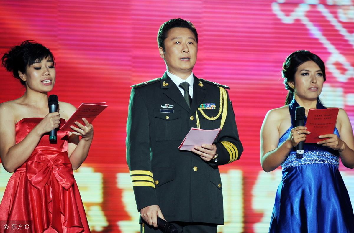 文艺晚会主持词，精选文艺晚会主持稿一则